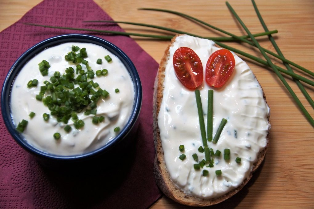 bread, spread, cottage cheese-5063099.jpg