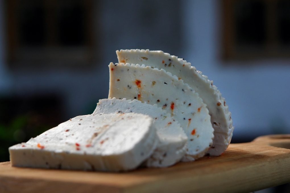 goat, milk product, cheese-1818543.jpg