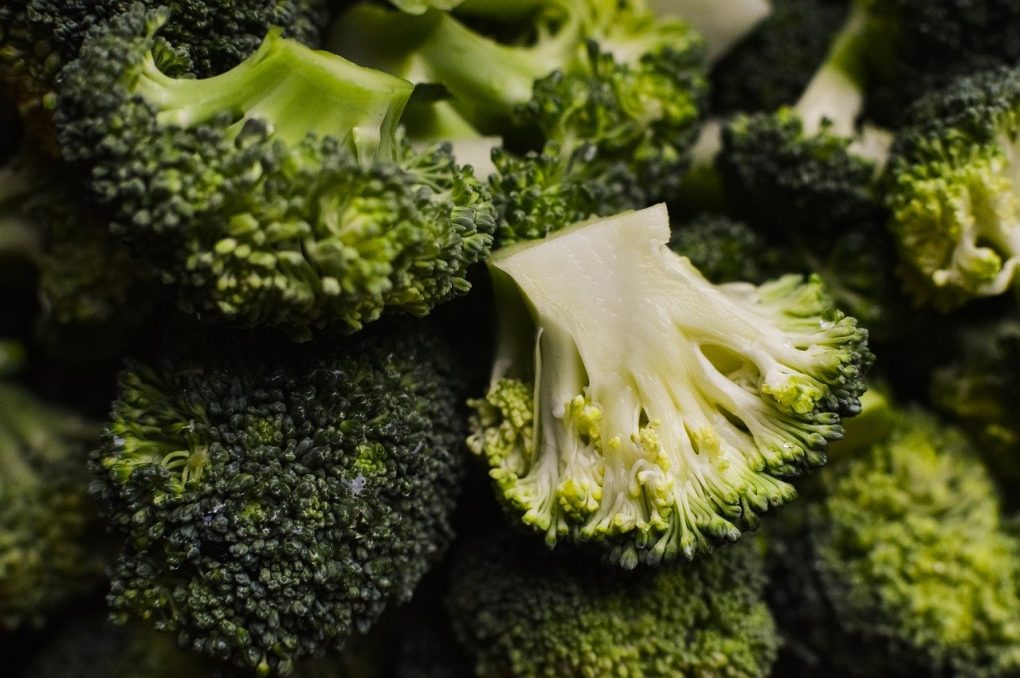 broccoli, vegetable, green vegetable-7744338.jpg