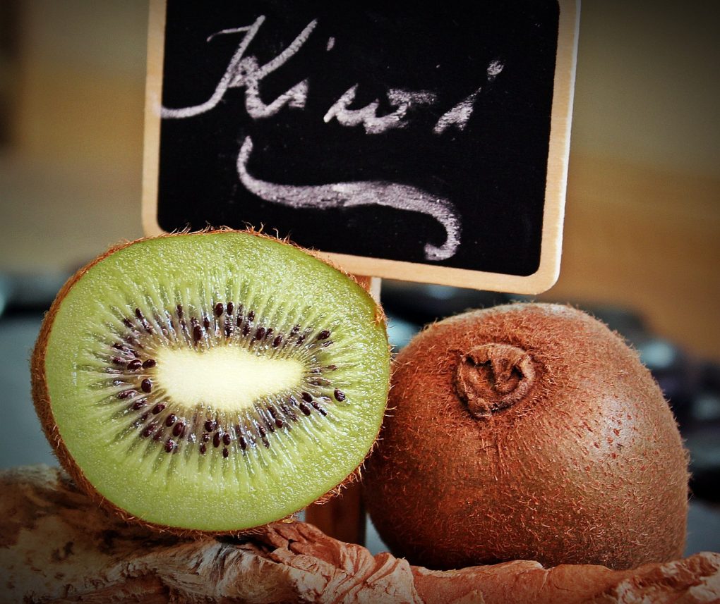 kiwi, fruit, healthy-1402803.jpg